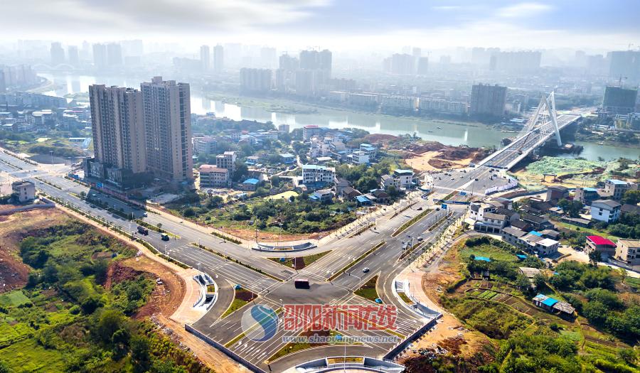 雪峰大桥、桂花大桥建成通车 拓展邵阳城市发展空间