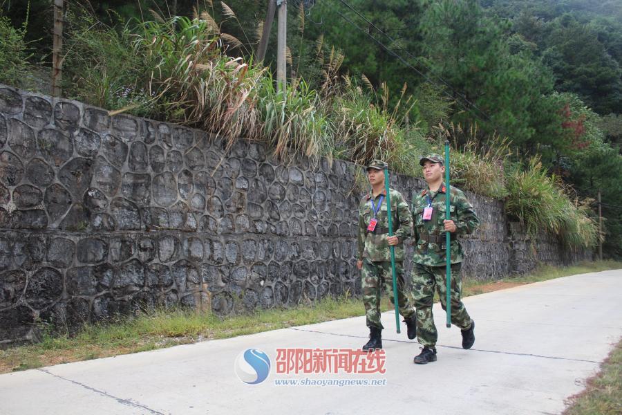 武警官兵眼中的大山变化