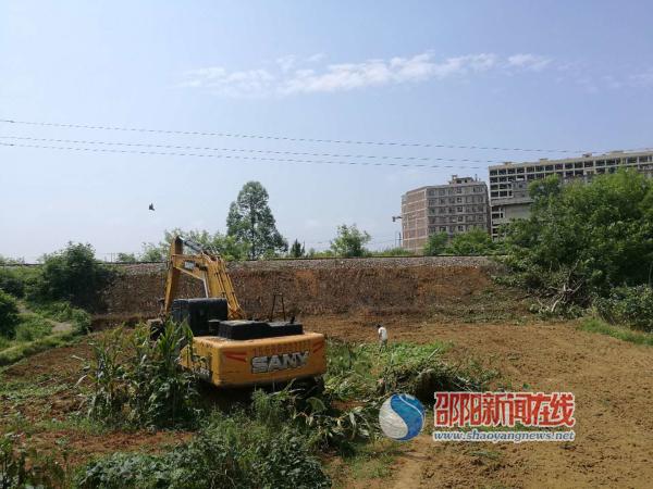 邵东县黄陂桥中学进校道路(虹桥路北延项目)正式开工!