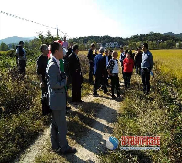 隆回县荷田中学开展"讲正气,守规矩,爱隆回,做最美荷中人"主题教育