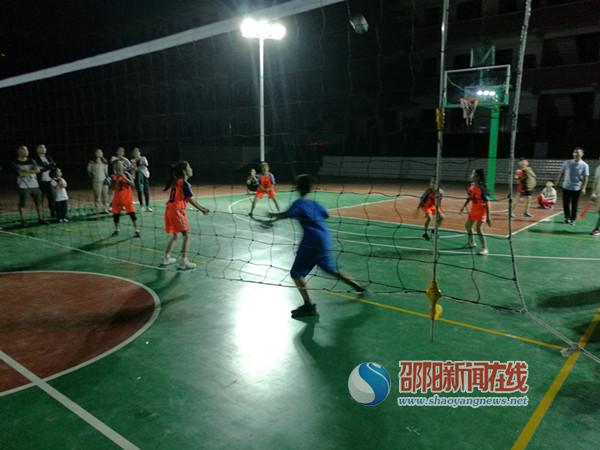 隆回县东方红小学举行五年级班级排球赛_邵商网