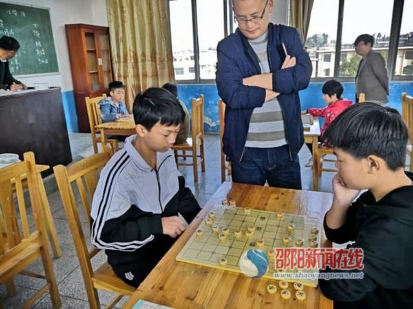 隆回县横板桥中心校举行中小学生象棋比赛_邵阳头条网