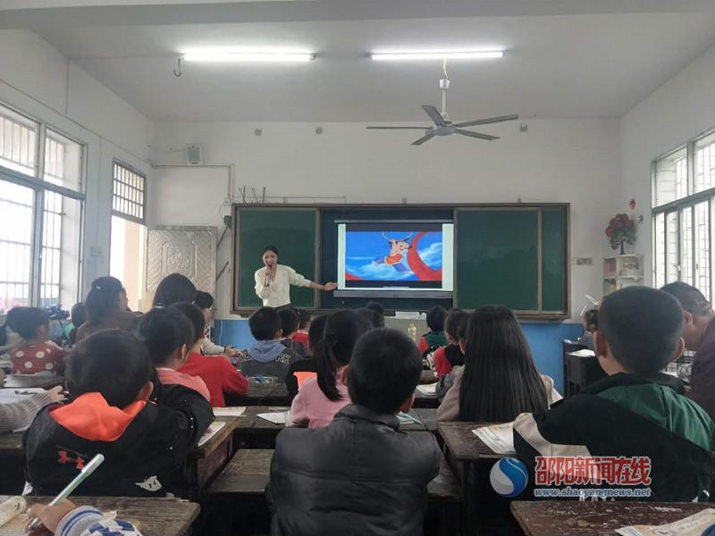 邵东市流泽镇中心小学开展新教师见面课活动