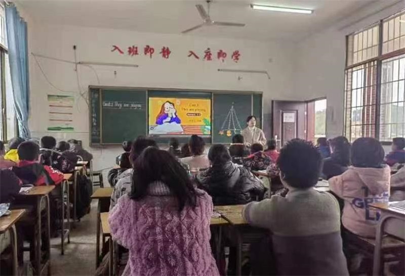 隆回县高平镇中心学校举行青年教师教学大比武活动