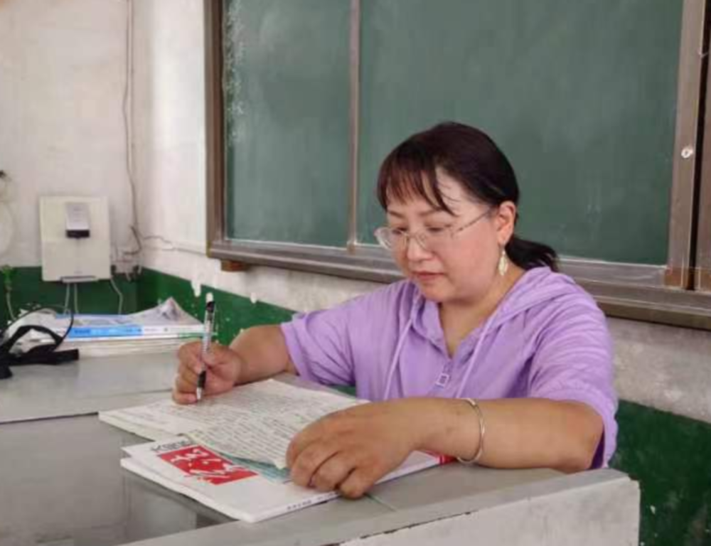 筑梦教育不负芳华——记绥宁县长铺镇第二小学黄慧玲老师