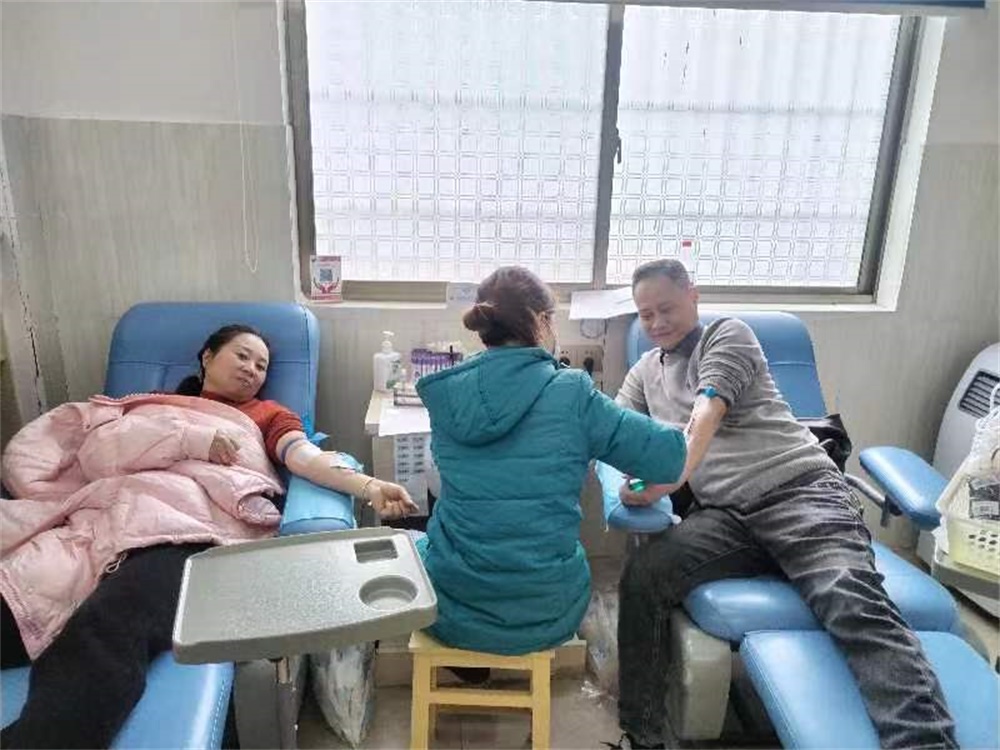 洞口县高沙镇中心卫生院开展无偿献血活动