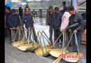 绥宁县农民购置农资用品 为春耕生产做准备