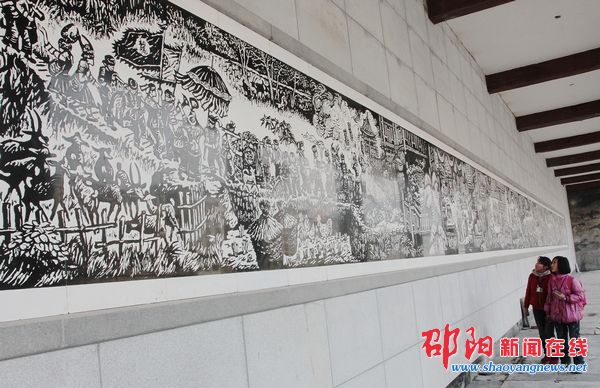 绥宁县巫水河防洪景观工程“文化长廊”广场修建一新(图)