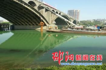资江一桥被定为“四类危桥” 市公路部门开展加固工作