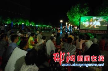 西苑公园绿化完整 市民健身好场所孩子玩乐好去处