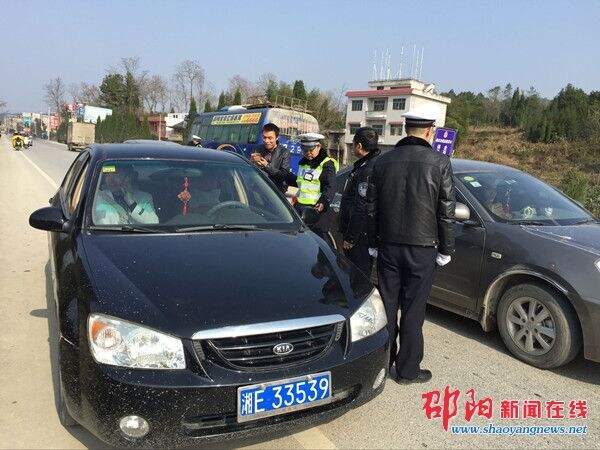 邵阳市交警支队领导深入隆回督导交通安全管理工作