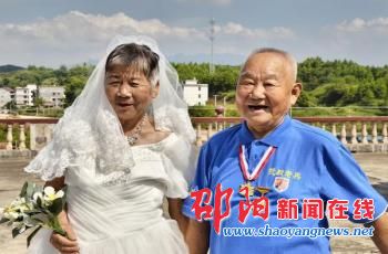 邵阳九旬抗战老兵体验“婚纱乐” 9月3将举办照片展