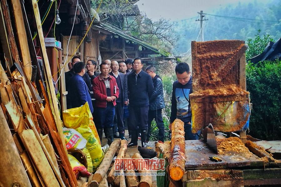 蔡典维到洞口县调研精准扶贫工作