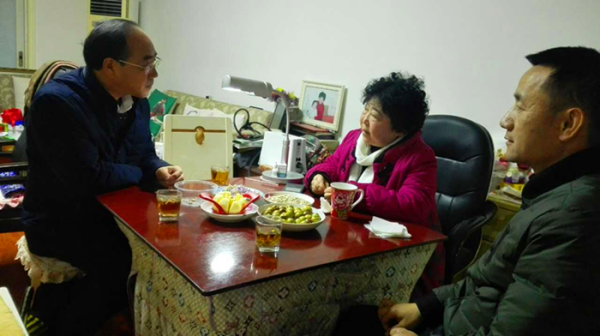 邵阳市民盟看望盟内老领导并慰问特困盟员 送去新春祝福