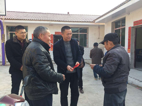 寒冬腊月天虽冷 新邵县雀塘镇春风行动暖人心