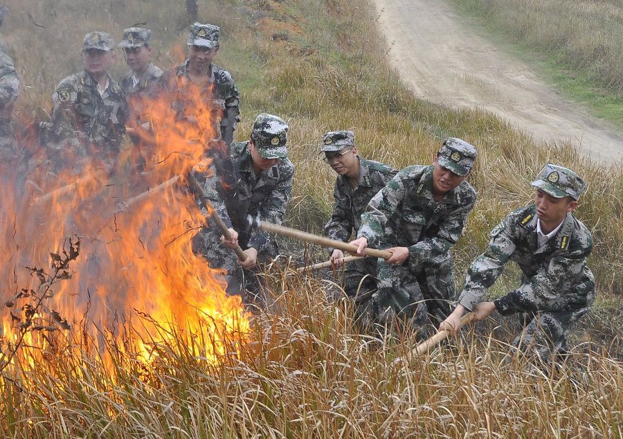 大祥区武装部开展民兵森林防火训练