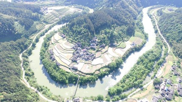 城步古苗寨山环水绕 至今保存大片古民居