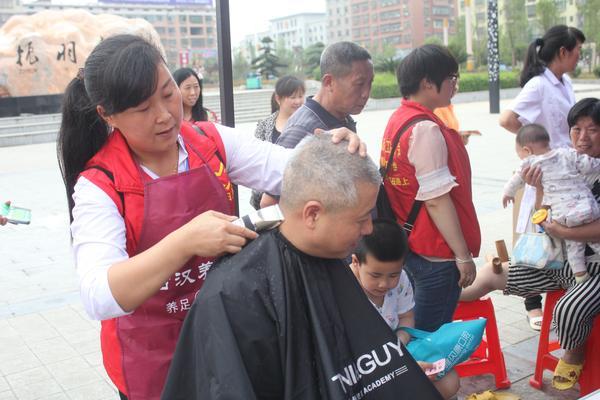 邵阳县开展敬老爱老公益活动 提供义诊等服务