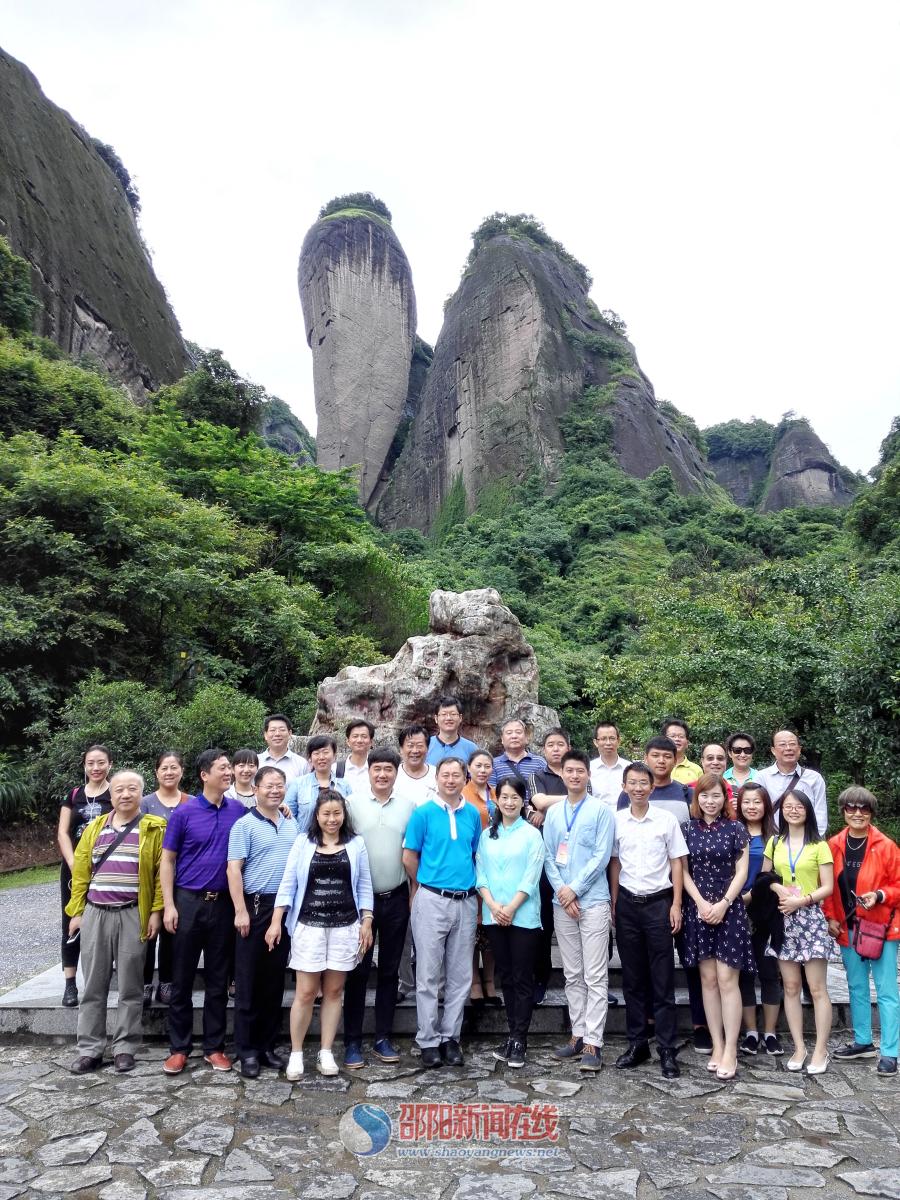 五省市知名旅行社、旅游电商和旅游企业负责人齐聚邵阳 开展旅游踩线活动