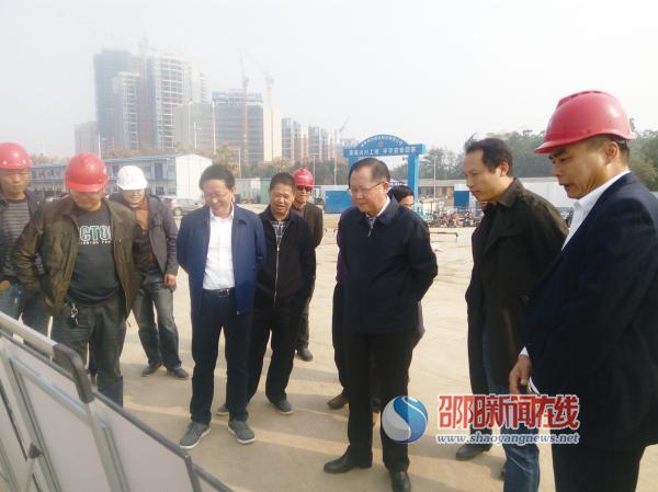 龚文密调度部分重点项目 蹄疾步稳推进重点项目