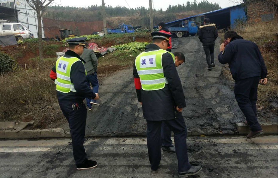 邵阳经开区“四车”整治组寻迹跟踪关停一煤球厂