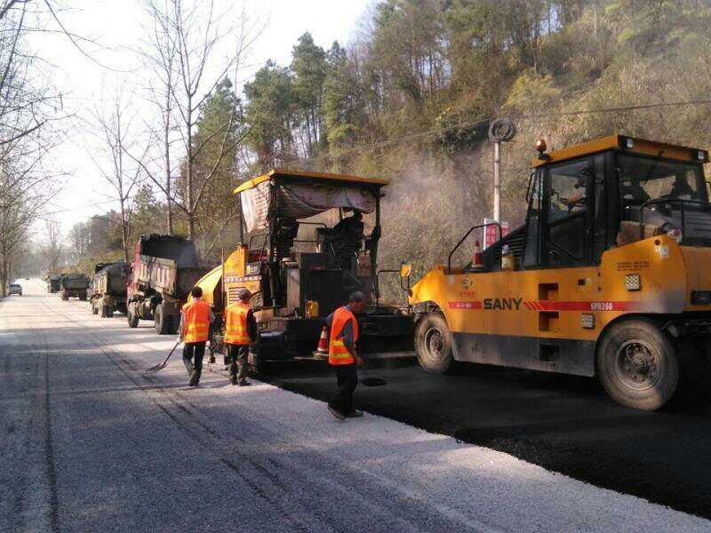 隆回：织密交通网 拓宽富民强县路
