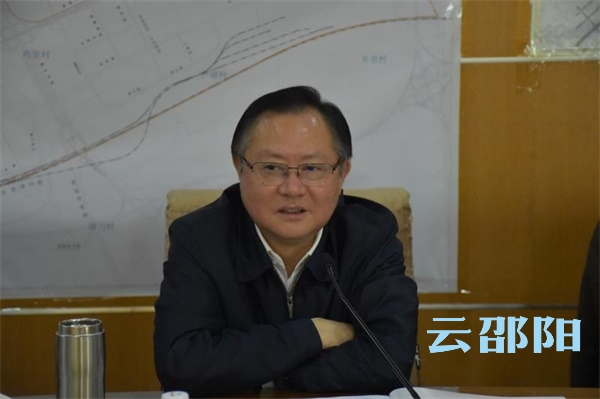 龚文密在特种玻璃谷产业发展规划会议上要求：打造特色优势产业 增添经济发展动能