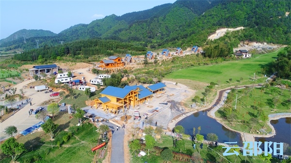 武冈这座公园以“营地带村”模式 带出一条新路子