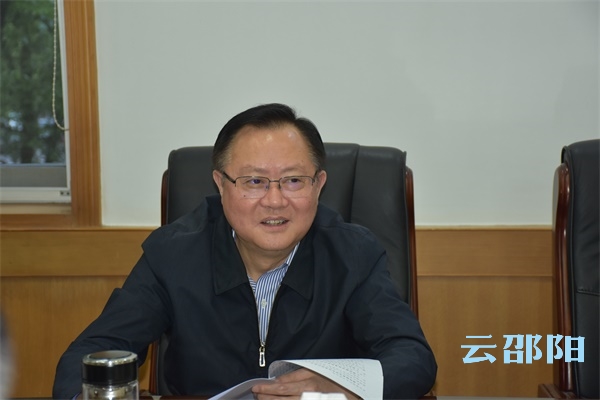 龚文密在驻村帮扶工作和脱贫攻坚宣传工作会上要求:   加强驻村帮扶精细管理  营造脱贫攻坚良好氛围