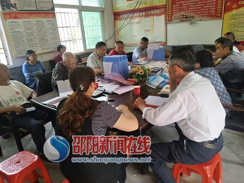 新邵太芝庙镇：党员集中学习 增强党性修养