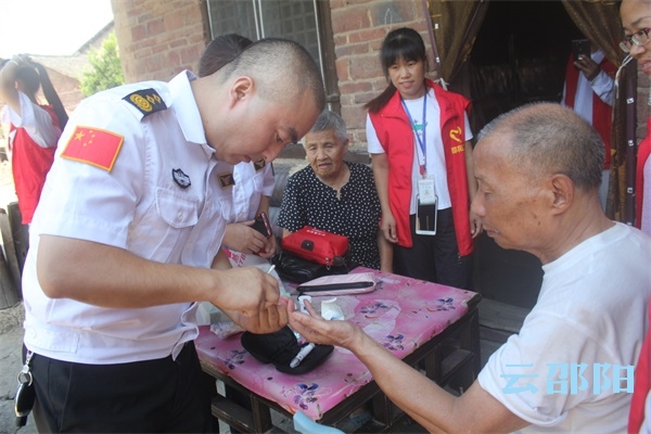 邵阳拍客 | 关爱残疾人 温暖送进家