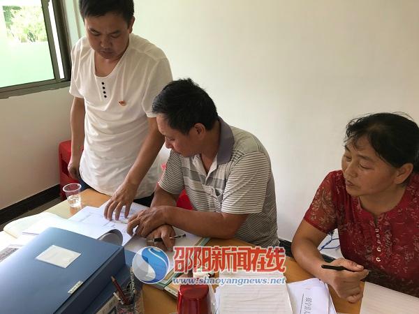 绥宁县红岩镇：督查不留死角，全面把脉基层党建工作