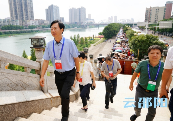 省运会（成年组）龙舟赛200米直道赛落幕，邵阳男队摘得铜牌