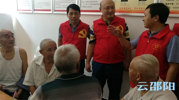 邵阳拍客 | “迎中秋 庆国庆”志愿服务进社区