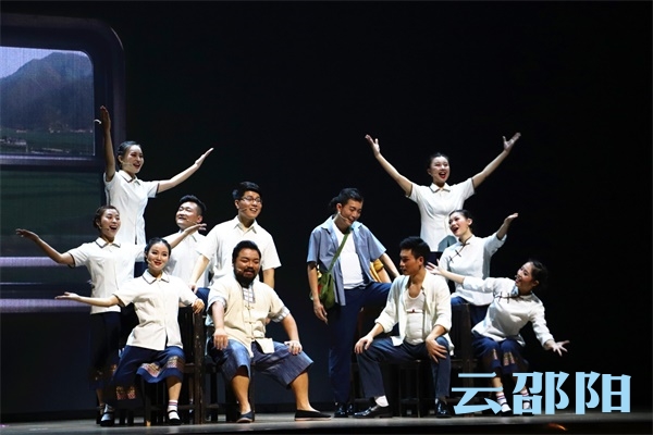 音乐剧《袁隆平》邵阳上演，再现“杂交水稻之父”的科研求索路