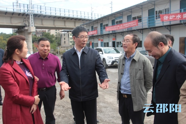 刘事青：各司其职，铁腕推进环保整改工作