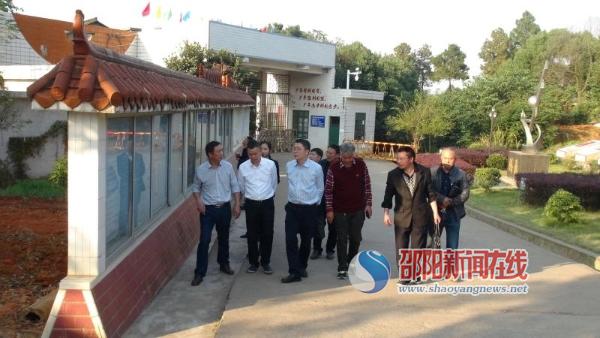 邵东县仙槎桥初级中学迎接省两项评估检查