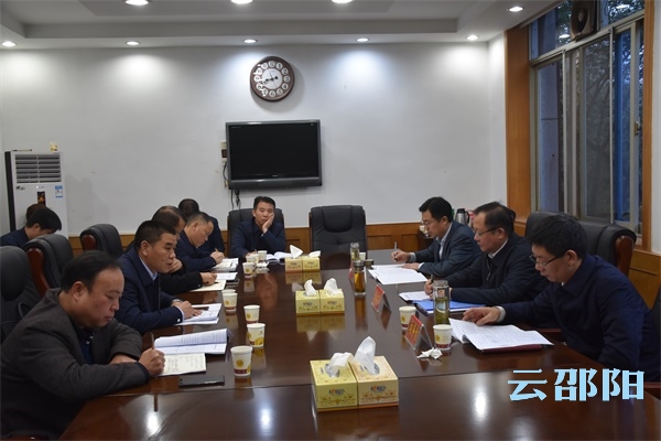 龚文密听取城投汇报——破解难题 轻装上阵