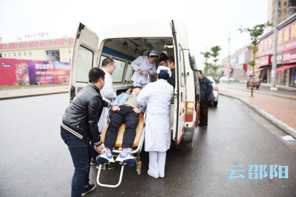 邵阳拍客丨市中医医院组织开展群体性中毒事件应急演练
