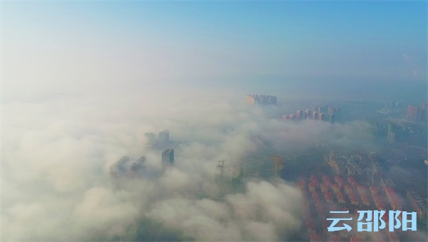 邵阳今晨大雾，多个收费站临时管制，出行要小心哦
