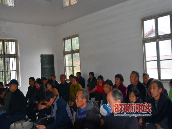 新邵县潭府乡车峙村公德教育“开良方”提升群众精神气