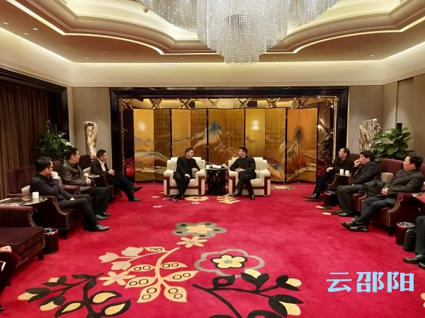 对接中石化和中信银行|刘事青先后分别与黄河、王顺清座谈