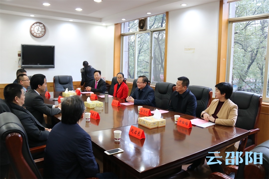 龚文密会见陈智：欢迎香港铜锣湾来邵阳！