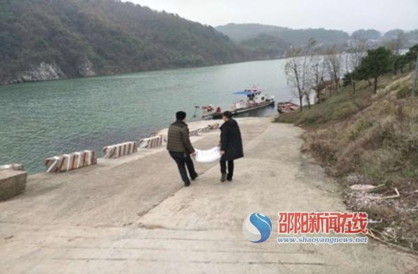 新邵县地方海事多举措应对雨雪冰冻恶劣天气