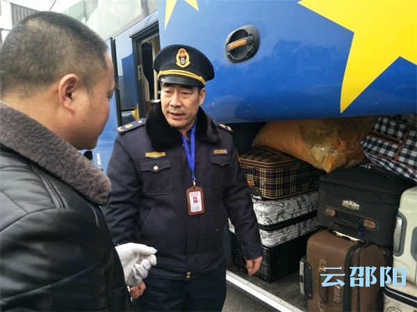 春运第一天丨严查高速公路客货营运车辆14类交通违法行为