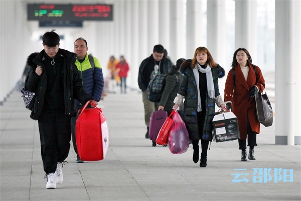 春运第一天丨2019春运启动 我市铁路客运量预计达100万人次