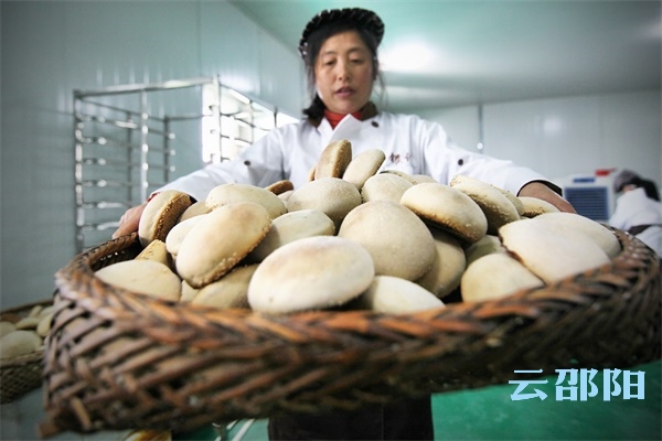 邵阳拍客丨走近武冈十大名吃——空饼