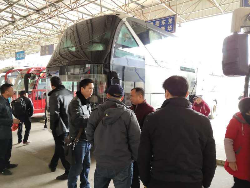 新邵运管所：春运旅客返程高峰 安全检查不留盲区