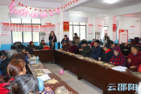 邵阳创文宣传进社区  倡导文明接地气