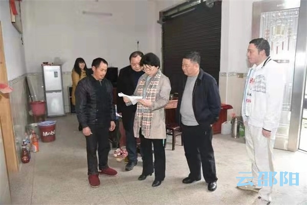 周迎春到新宁调研：攻坚克难真抓实干 打好脱贫摘帽攻坚战